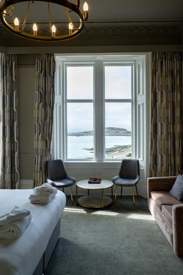 Large Double Room Sea View,1384889168:JPEG